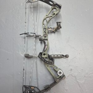 Bowtech Amplify 8-70# LEFT HAND OD Green w/ Rts kit Used