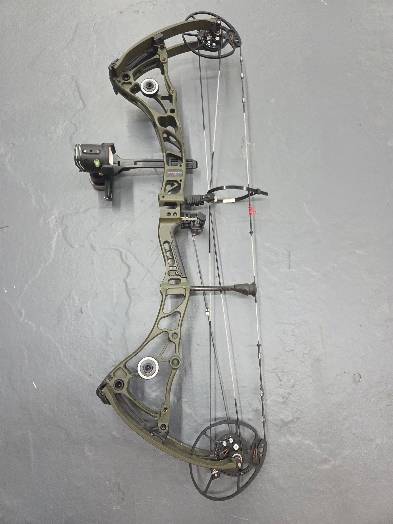Bowtech Core SR Rh 70# OD Green Hunting Bow Shop Demo Bow Only