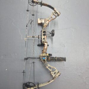 Diamond Stud Left Hand 60-70# Ready To Shoot Used